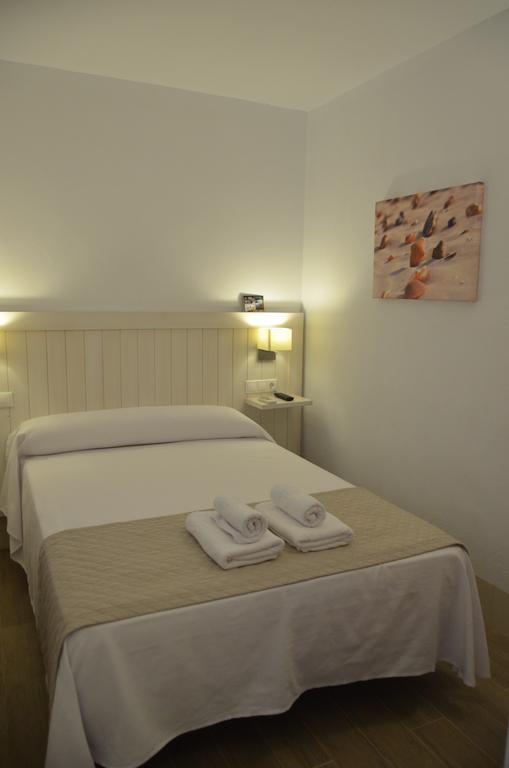 Hostal La Fonda Conil De La Frontera Phòng bức ảnh
